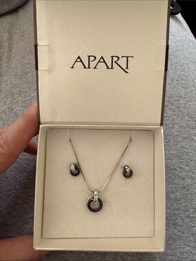 APART necklace and earring set (From Poland)